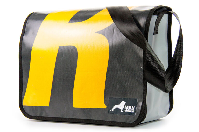 Recyclingbags - From Waste To Bag 26 MAN Truck Pro:Cargo Referenz