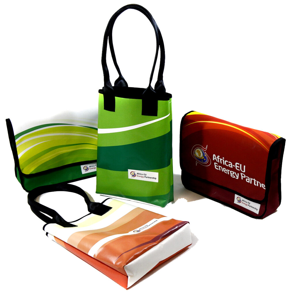 Upcycled bags made from recycled promotional materials – sustainable promotional bags with a logo