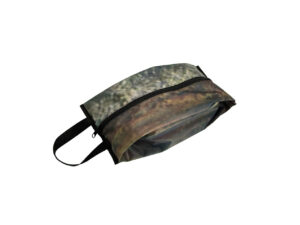 pro:shoe made from recycled banner material, closed